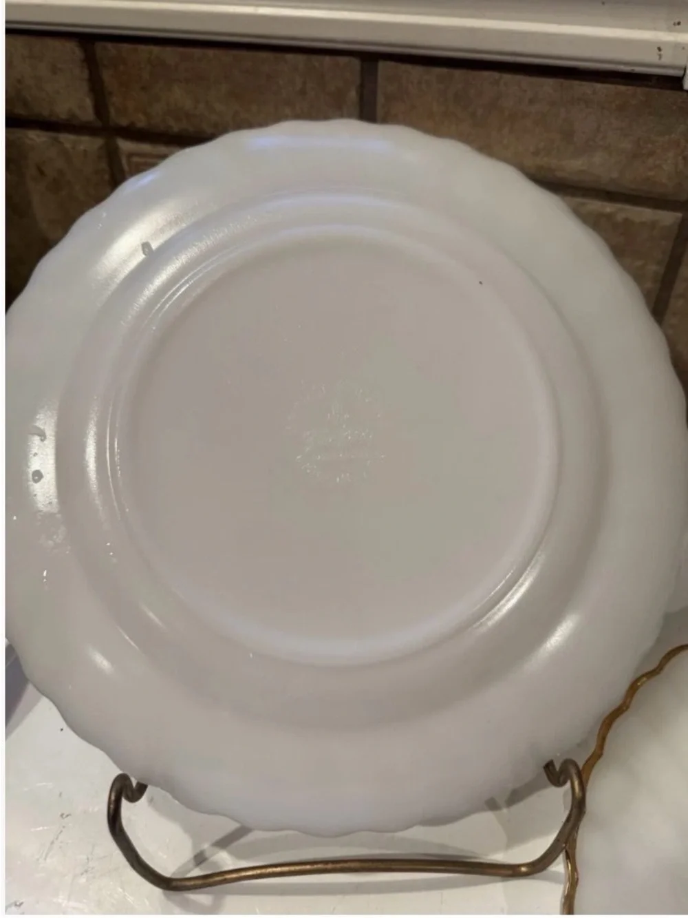 VINTAGE Anchor Hocking Fire King Shell Gold Trim 10